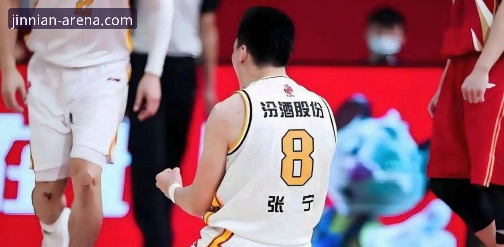 金年会iOS版 CBA季后赛最新战报:山西97-94险胜青岛,2-0横扫晋级八强挑战广厦